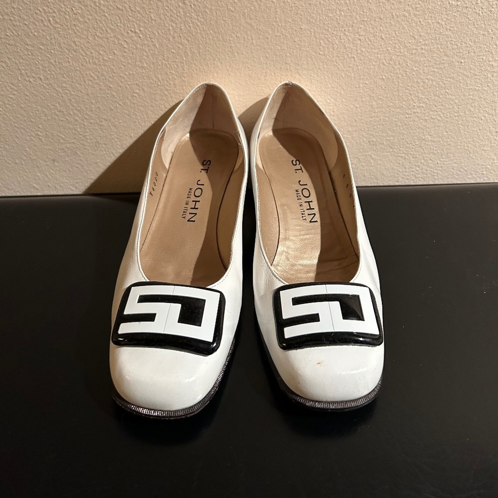 Vintage St. John Pumps, White, Size 5.5